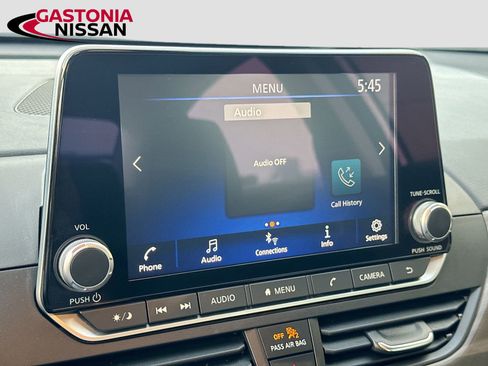 Used 2024 Nissan Altima 2.5 SV image 19