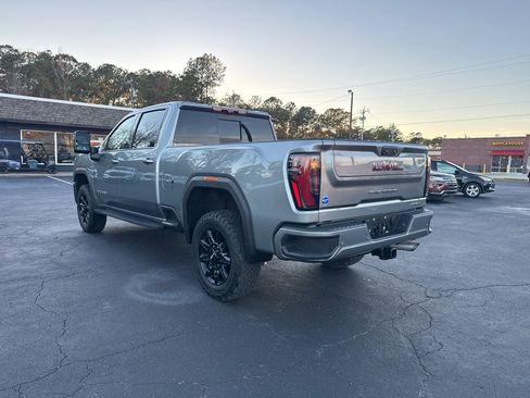 Used 2024 GMC Sierra 2500 AT4 w/ AT4 Premium Plus Package image 3