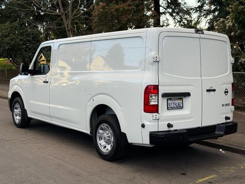 Used 2018 Nissan NV 1500 SV image 3