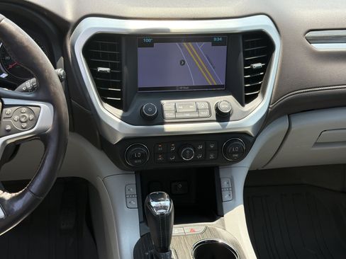 Used 2017 GMC Acadia SLT FWD image 32
