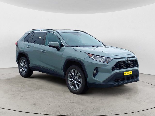 Used 2021 Toyota RAV4 XLE Premium AWD/4WD image 3