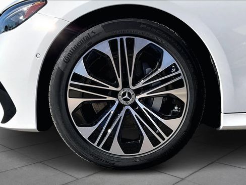 Used 2025 Mercedes-Benz E 350 Sedan image 10