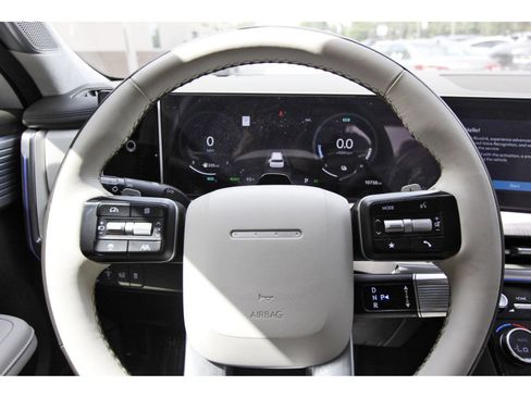 Used 2025 Hyundai Santa Fe Calligraphy AWD/4WD image 15