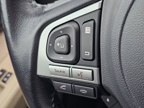 Used 2017 Subaru Outback 2.5i Premium image 30