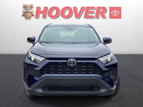 Used 2025 Toyota RAV4 XLE w/ Convenience Package FWD image 6