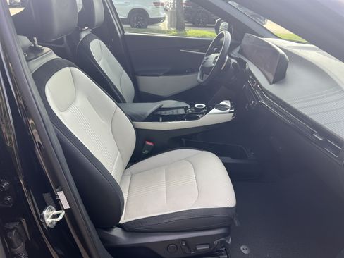 Used 2023 Kia EV6 GT-Line w/ GT-Line White Seat Package RWD image 28