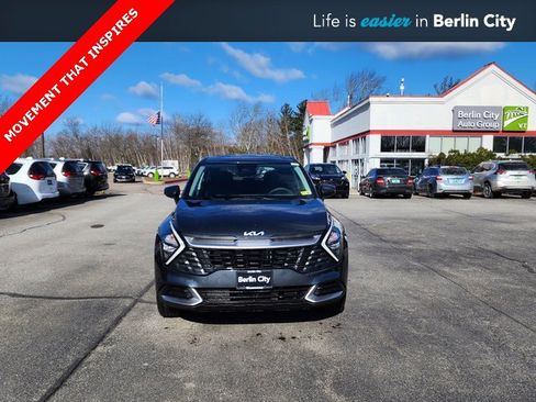 New 2025 Kia Sportage LX image 2