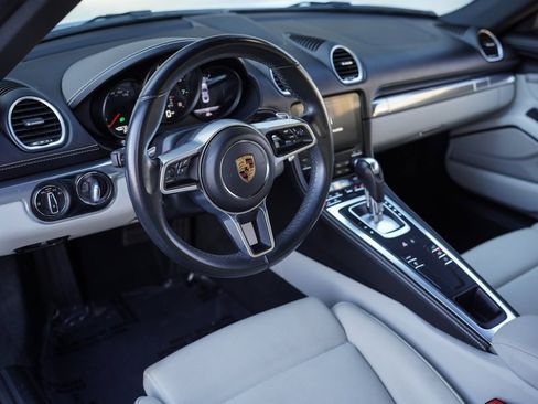 Used 2022 Porsche 718 Cayman image 20