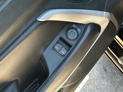 Used 2018 Chevrolet Camaro LT RWD image 11