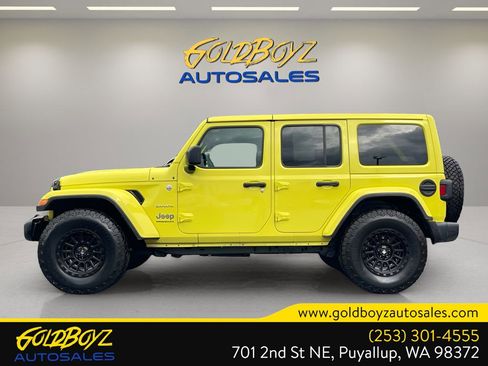 Used 2023 Jeep Wrangler Sahara image 6