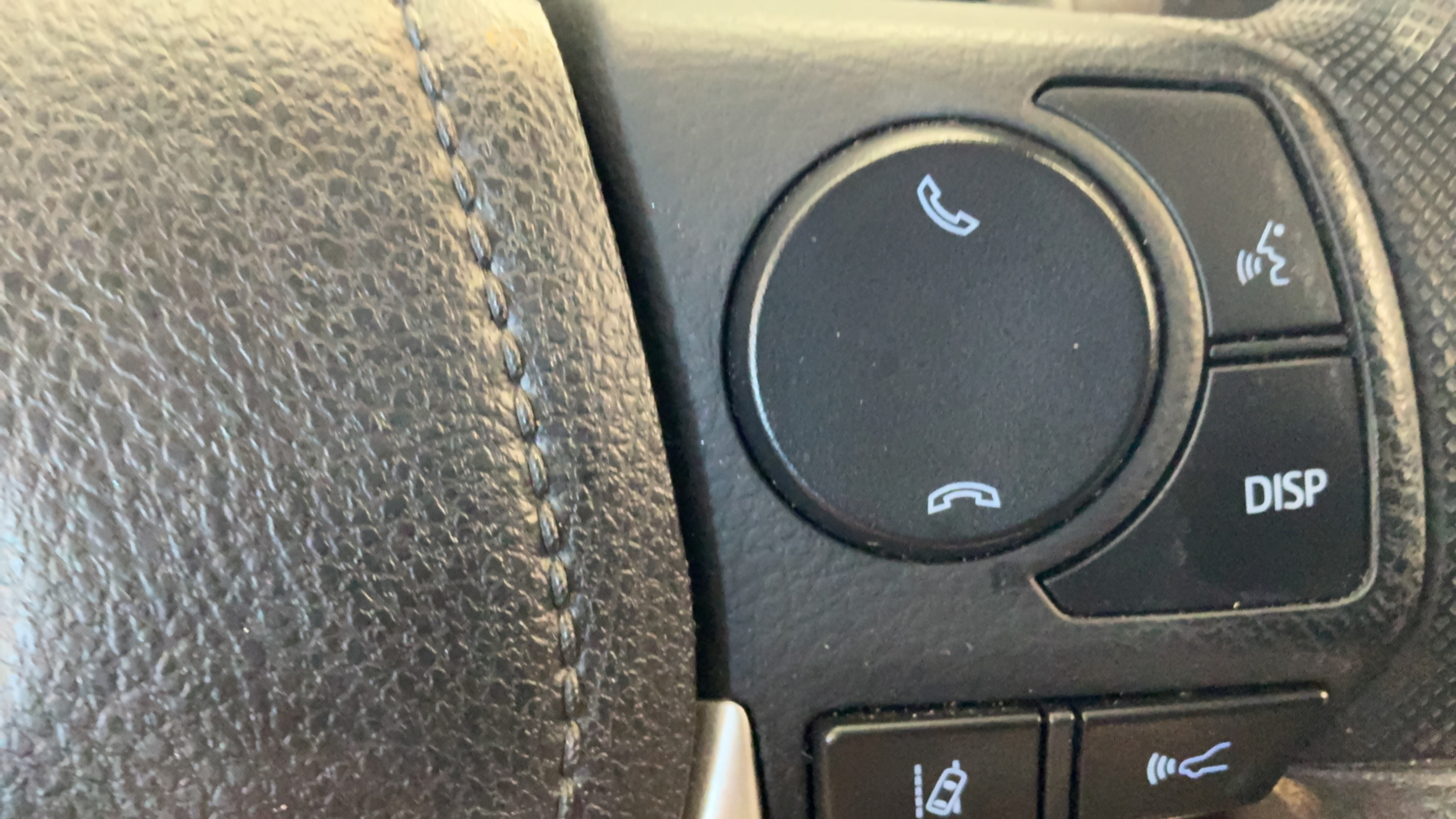 Used 2018 Toyota Corolla LE w/ LE Premium Package FWD image 13