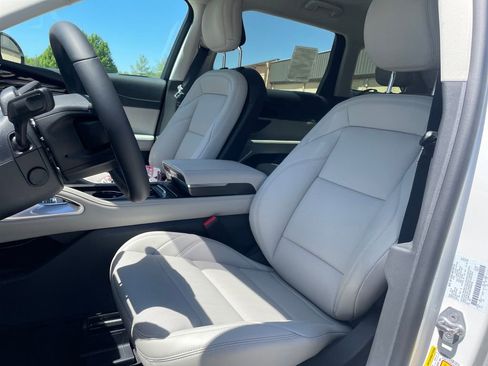New 2026 Lincoln Nautilus Premier AWD/4WD image 9