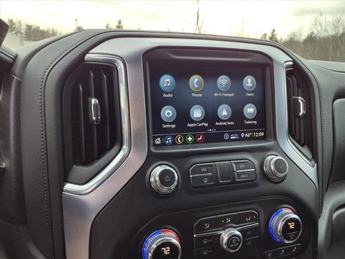 Used 2020 GMC Sierra 1500 SLT w/ SLT Convenience Package image 19