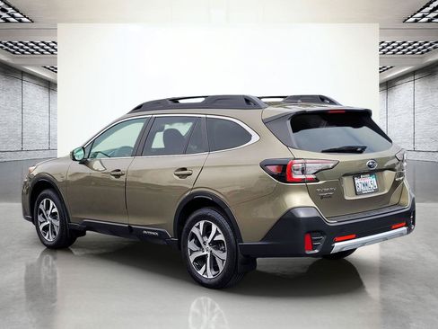 Used 2022 Subaru Outback Limited AWD/4WD image 9