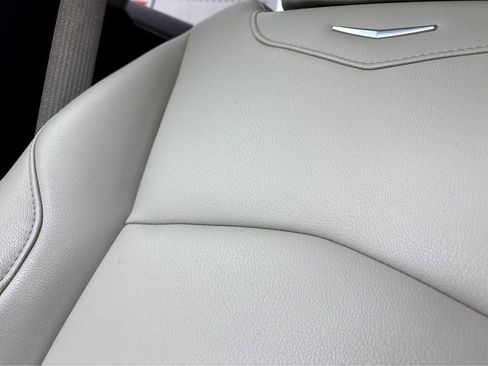 Used 2019 Cadillac XT4 Luxury w/ Trailering Package image 5