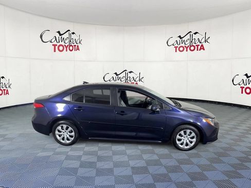 Used 2025 Toyota Corolla LE FWD image 4