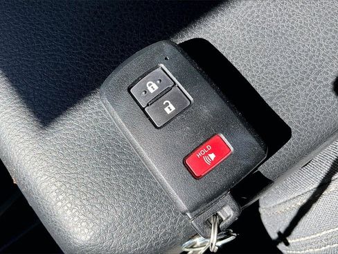 Used 2023 Toyota Tacoma TRD Off-Road image 12