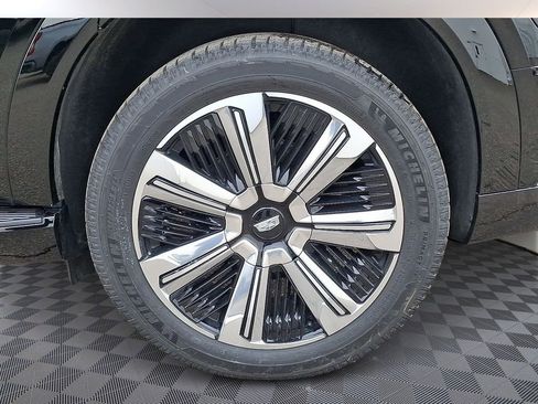 New 2025 Cadillac Escalade IQ Luxury 2 image 31