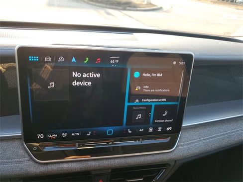 Certified 2025 Volkswagen Tiguan S image 19