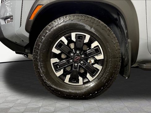 Used 2024 Nissan Frontier PRO-4X w/ Off-Road Protection Package AWD/4WD image 32