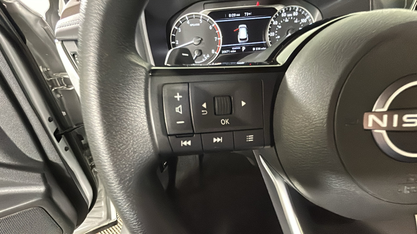 Used 2023 Nissan Rogue SV FWD image 20