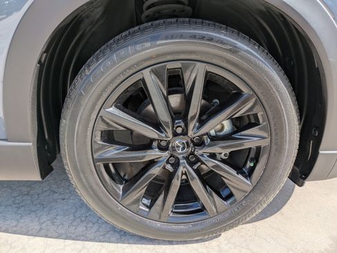 Used 2023 MAZDA CX-9 Carbon Edition image 9