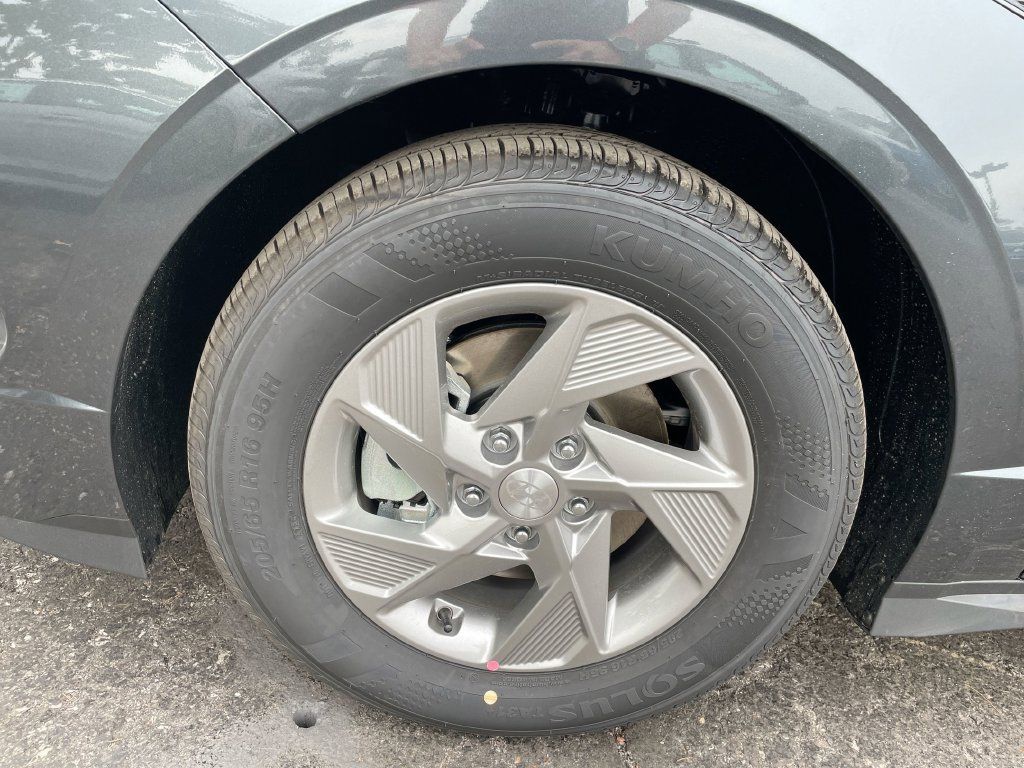 Used 2026 Hyundai Sonata SE FWD image 38