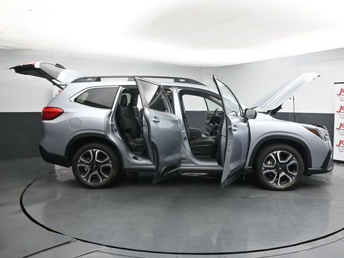 Used 2023 Subaru Ascent Limited AWD/4WD image 44