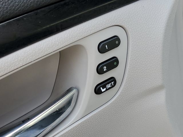 Used 2016 Honda Pilot Touring image 27