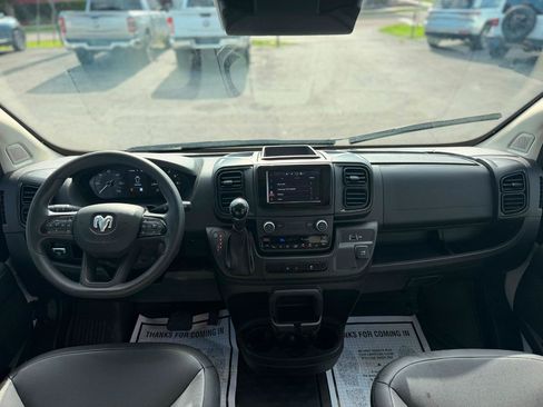 Used 2025 RAM ProMaster 3500 w/ Convenience Group FWD image 13