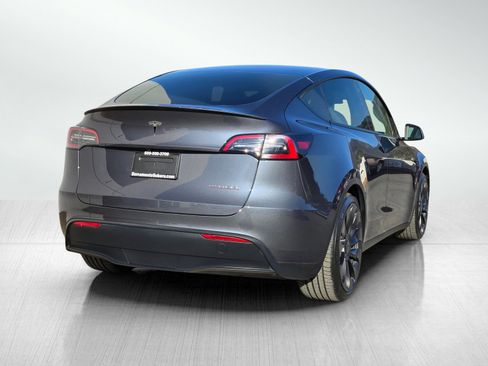 Used 2023 Tesla Model Y Performance image 8