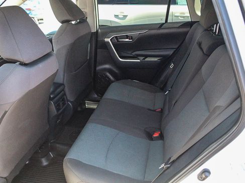 Certified 2025 Toyota RAV4 XLE w/ Convenience Package FWD image 10