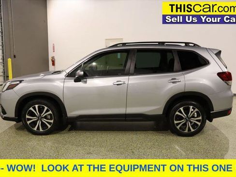 Used 2022 Subaru Forester Limited image 4