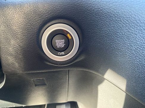 New 2026 Chrysler Pacifica Select w/ S Appearance Package image 26