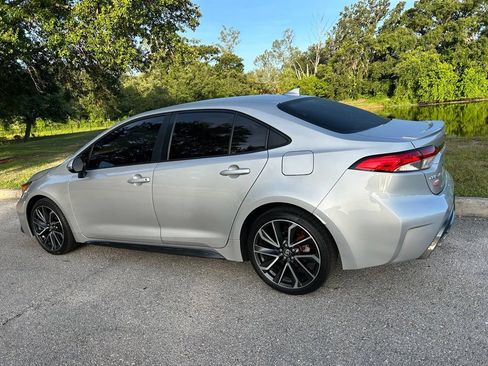 Used 2021 Toyota Corolla SE FWD image 4