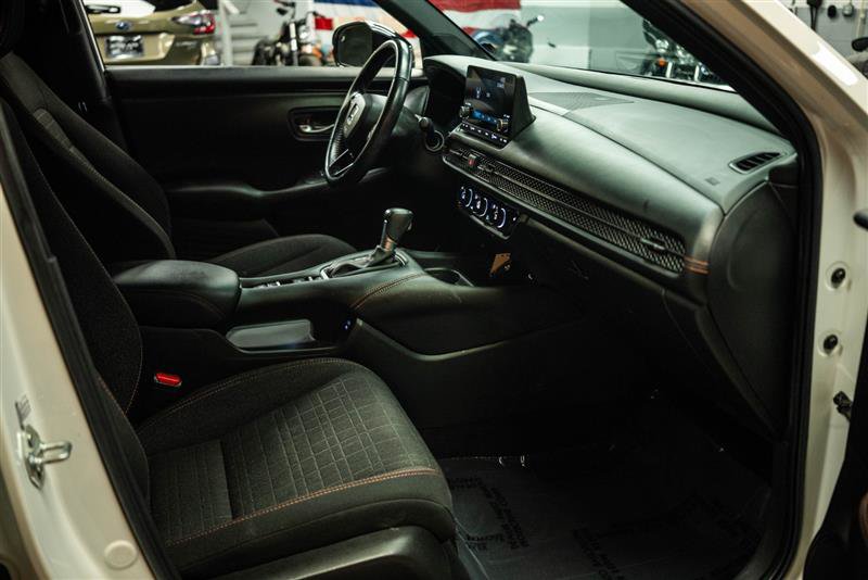 Used 2025 Honda HR-V Sport image 12