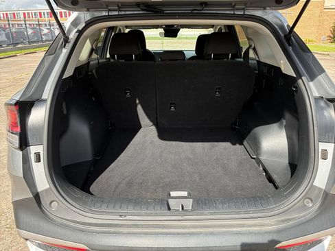 Used 2024 Kia Sportage LX FWD image 25