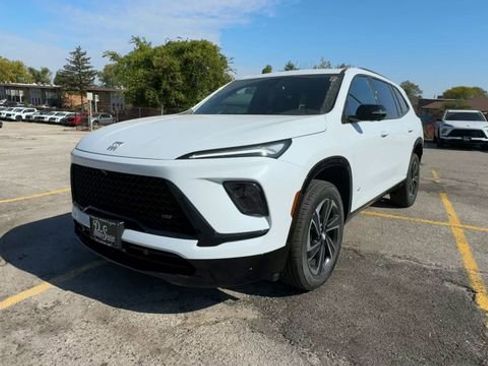 New 2026 Buick Enclave Sport Touring w/ LPO, Illumination Package image 4