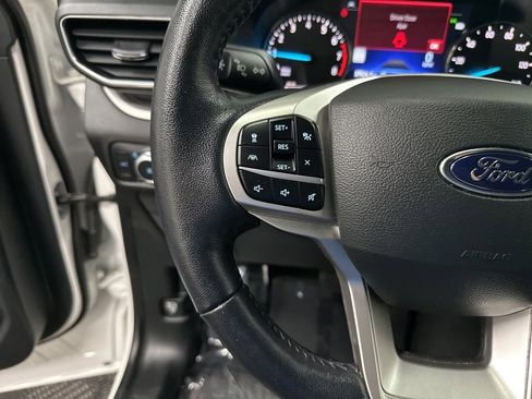 Used 2022 Ford Explorer XLT w/ Equipment Group 202A image 17