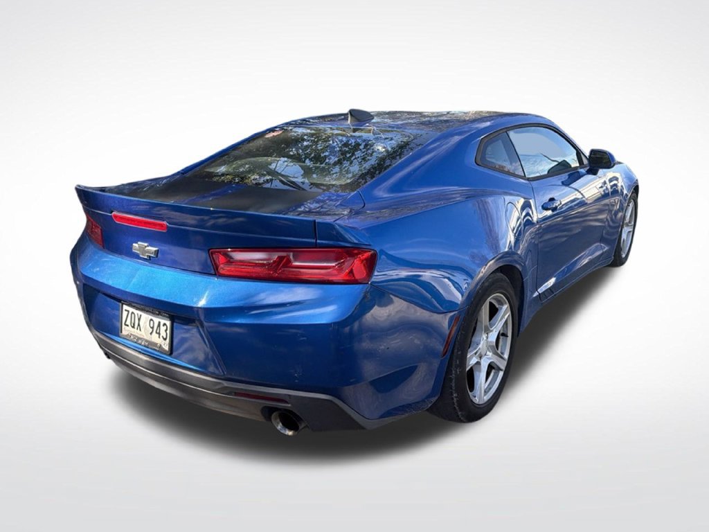 Used 2016 Chevrolet Camaro LT RWD image 5