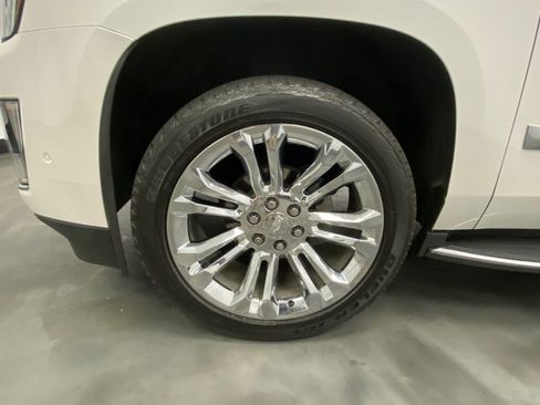 Used 2017 Cadillac Escalade Luxury w/ LPO, Radiant Package AWD/4WD image 19