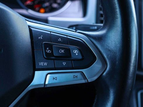 Certified 2020 Volkswagen Atlas Cross Sport SE FWD image 23