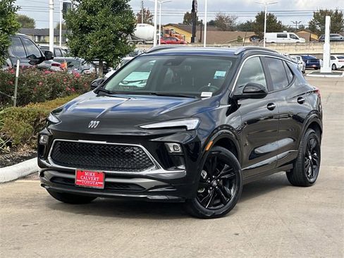 Used 2024 Buick Encore GX Sport Touring w/ Comfort Package image 2