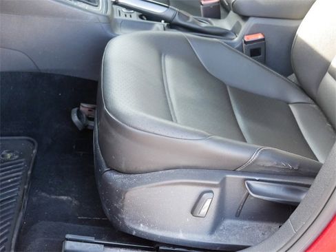 Used 2017 Volkswagen Golf Alltrack S image 14