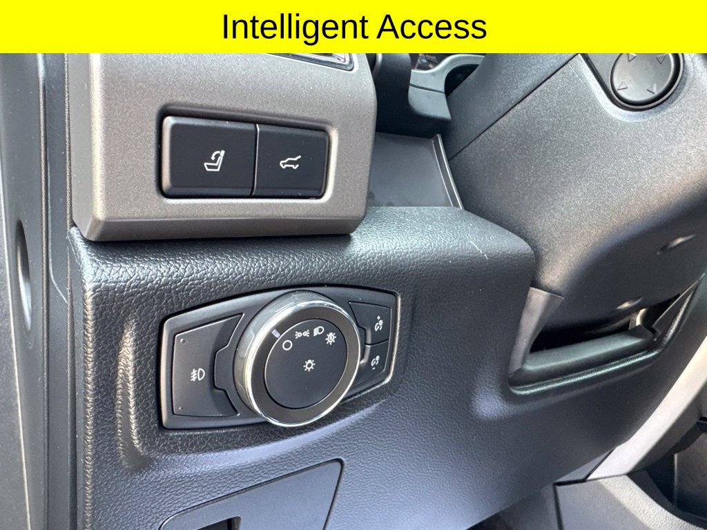 Used 2020 Ford Expedition Max XLT w/ Equipment Group 202A AWD/4WD image 17