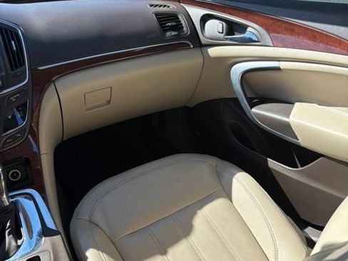 Used 2016 Buick Regal Premium w/ Driver Confidence Package #2 FWD image 12