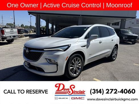 Used 2024 Buick Enclave Avenir AWD/4WD image 1