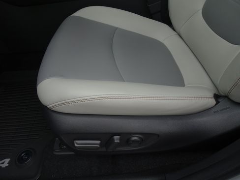 Used 2020 Toyota RAV4 Limited w/ All Weather Liner Package AWD/4WD image 9
