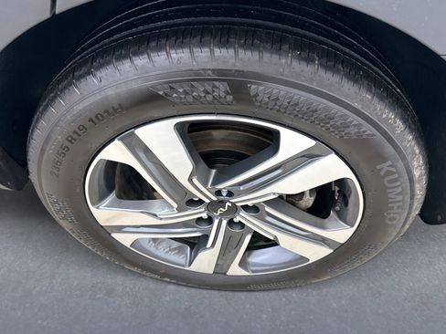 Used 2023 Kia Sorento SX Prestige image 23