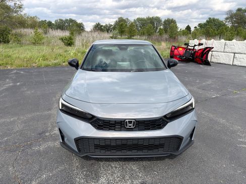 Used 2025 Honda Civic Sport image 11